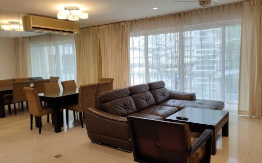 Bintang Goldhill Apartment